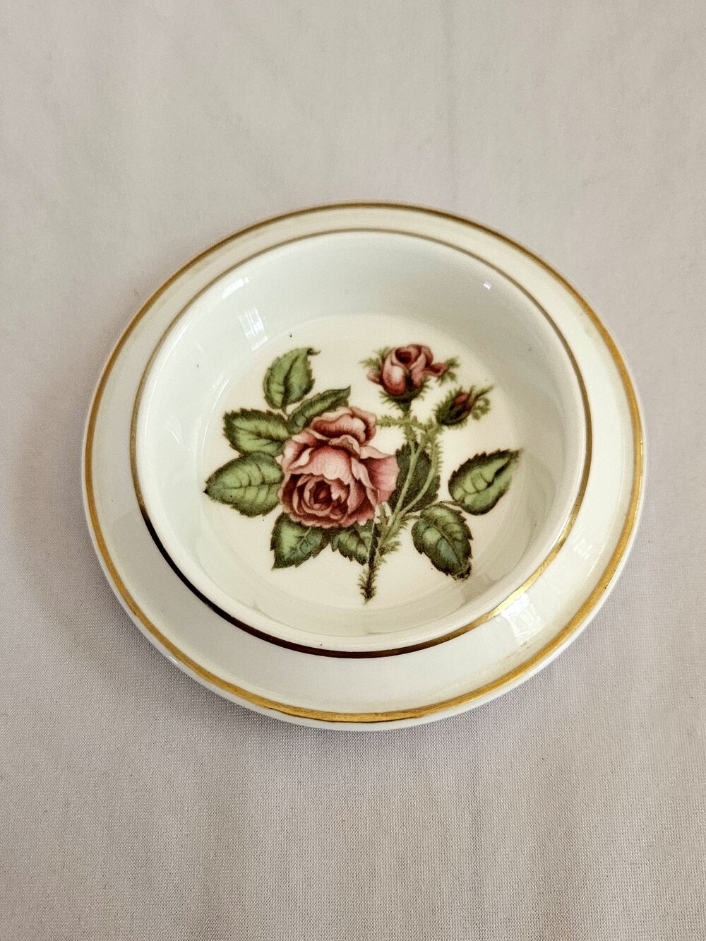 Wedgwood Hathaway Rose Trinket Dish • Bone China • Gold Rim • England